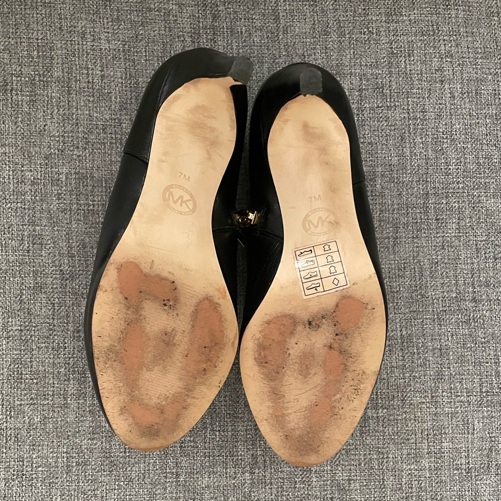 Michael Kors Sammy Ankle Boots - Picture 4 of 11